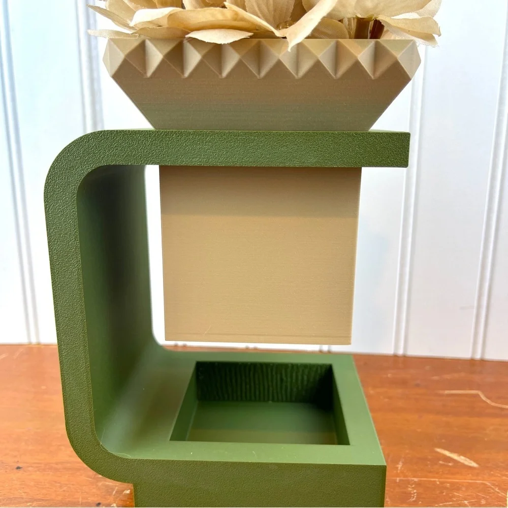 The Daka Planter, Planter with Stand, Indoor Flower Pot, Succulent